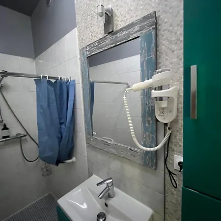 Deux Jacuzzi Terrasse בית נופש *